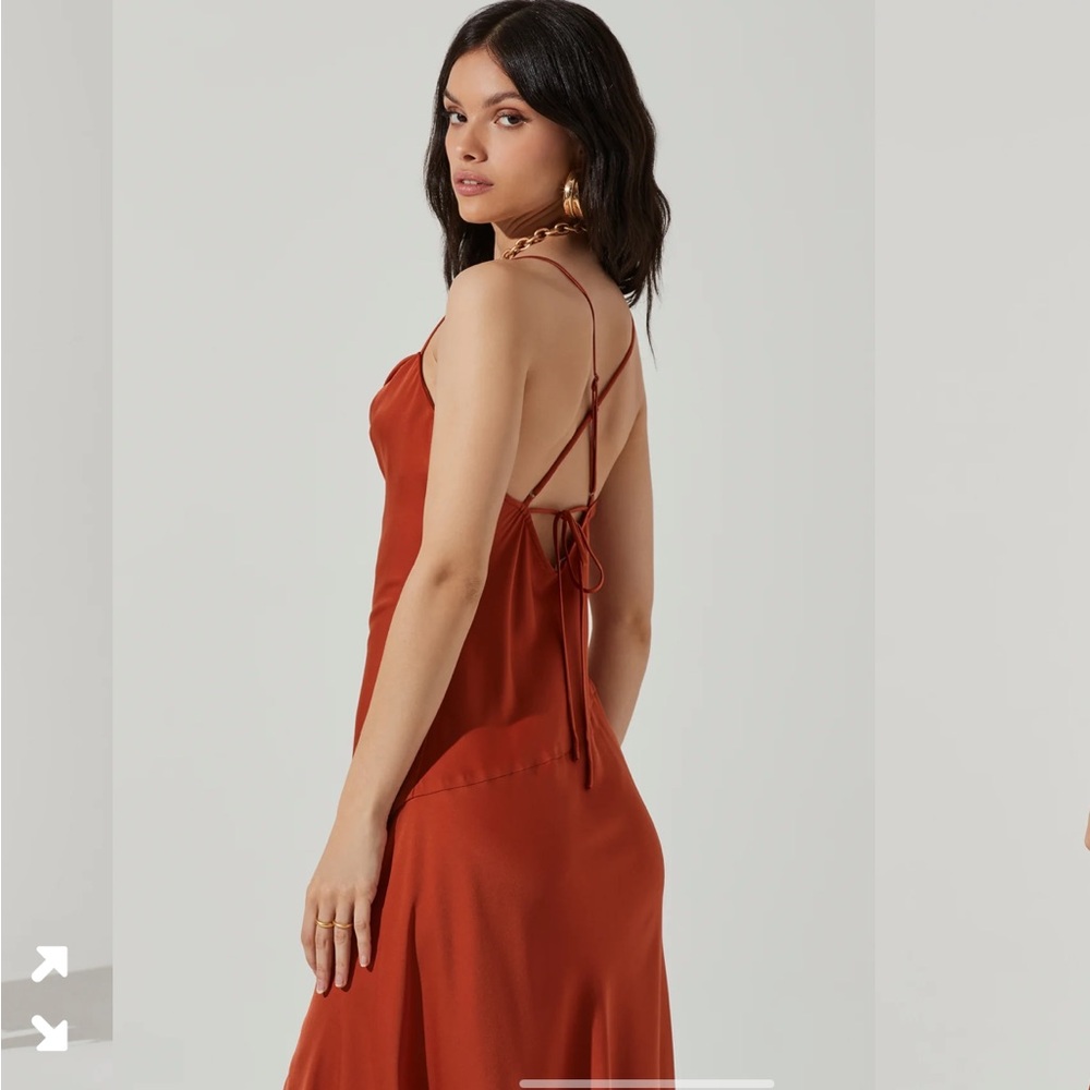 ASTR gaia midi dress